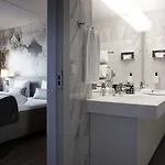 스칸딕 레지나 4*