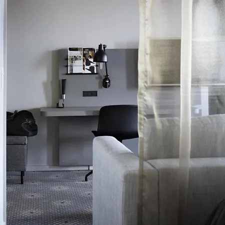 瑞加纳斯堪迪克酒店 酒店